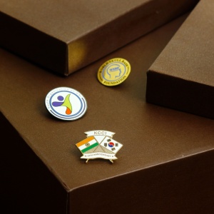 Lapel pin